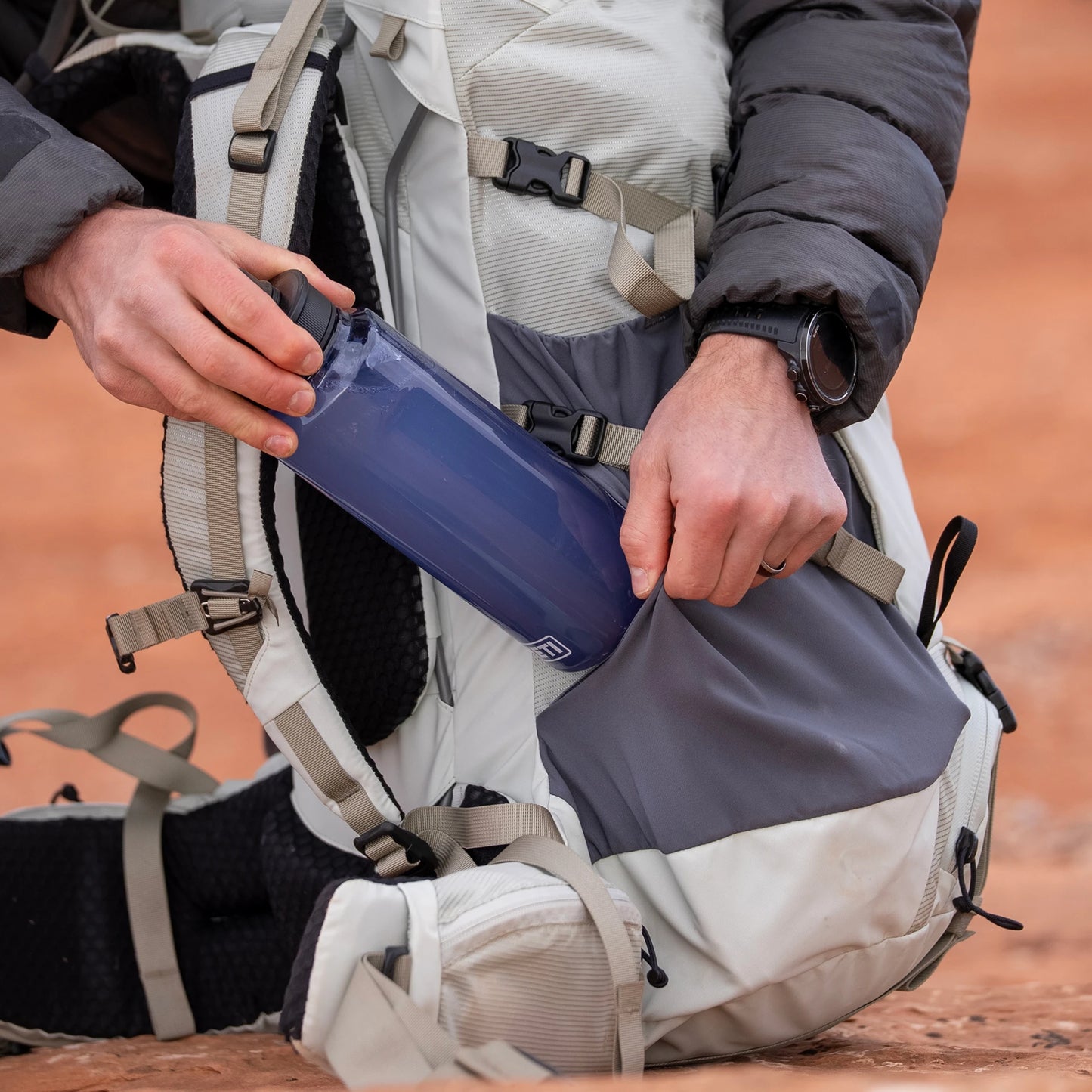 60L Men's Hiking Pack - US 1376